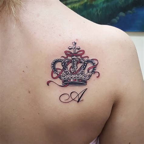 Tatuajes de coronas .